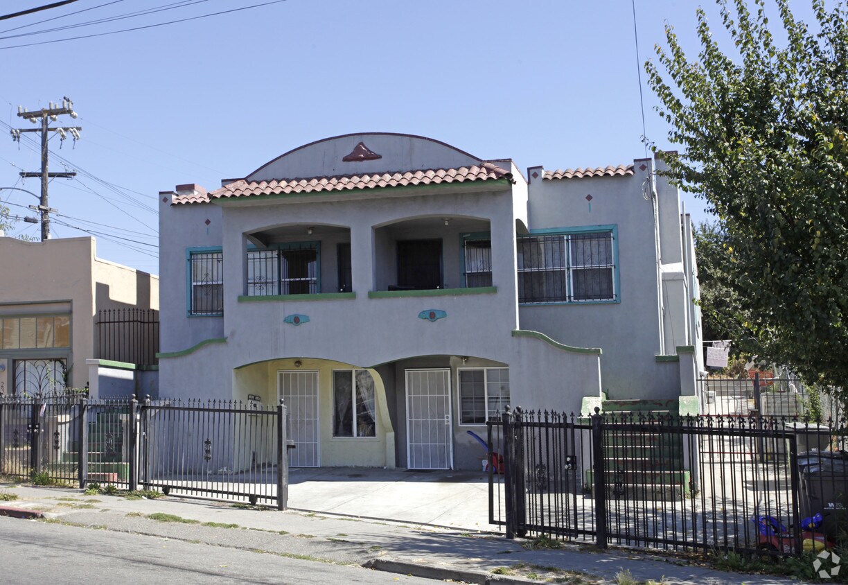 Primary Photo - 2340 23rd Ave