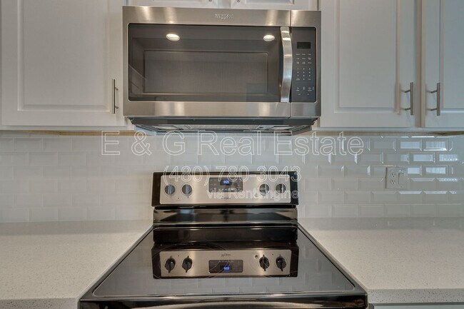 Foto del edificio - 1645 W Baseline Rd