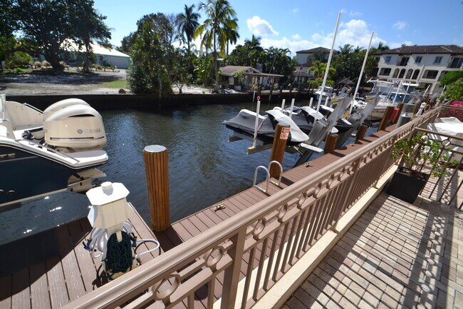 Foto del edificio - 3063 Waterside Cir