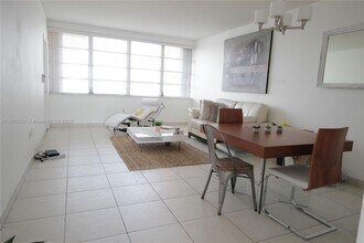 Building Photo - 1591 NE Miami Gardens Dr