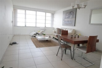 Building Photo - 1591 NE Miami Gardens Dr