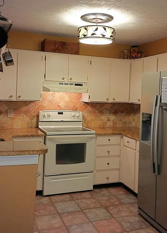 Kitchen - 5238 Village Way