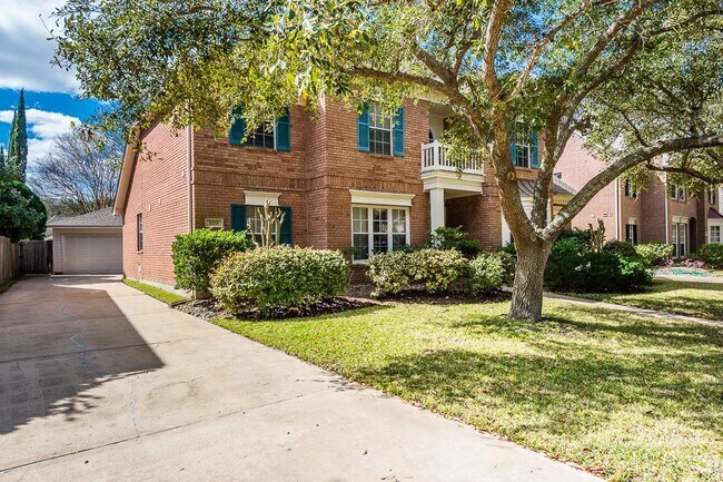 Foto del edificio - 3210 Clear Water Park Dr