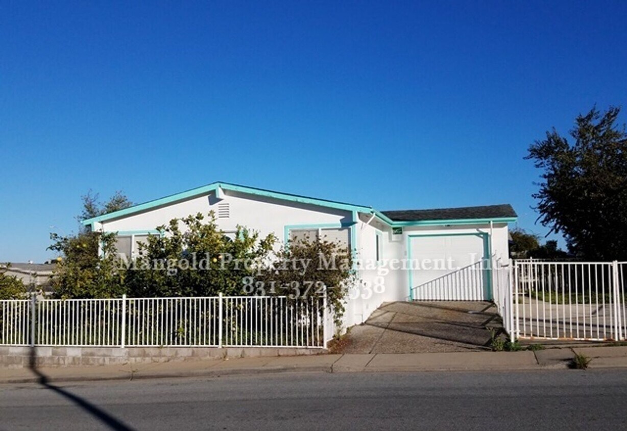 Primary Photo - Great Home Located In Seaside Neighborhood...