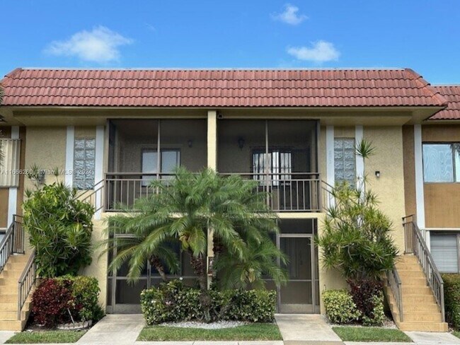 Foto del edificio - 321 Lakeview Dr