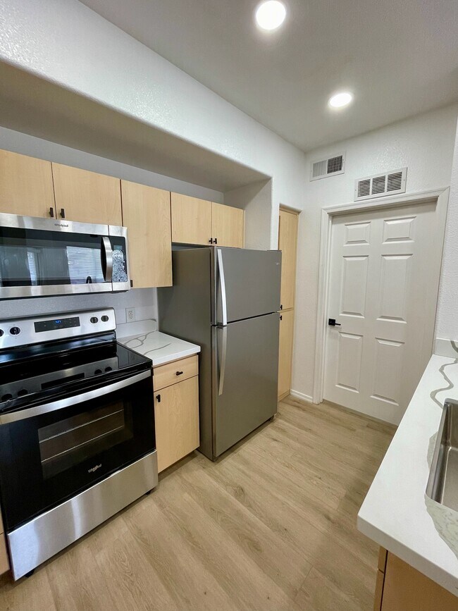 Foto del edificio - 18416 N Cave Creek Rd