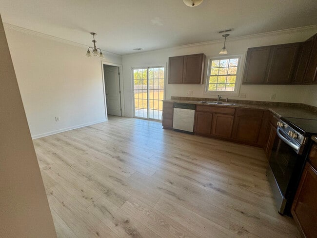 Building Photo - 318 Murphy Dr