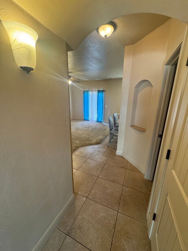 Foto del edificio - Millcreek Springs Townhome