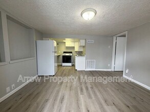 Building Photo - 2840 Starr St