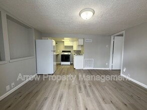 Building Photo - 2840 Starr St