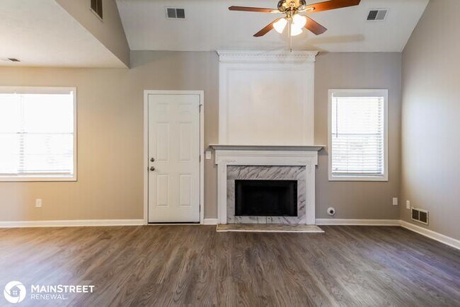Foto del edificio - 395 ASHLAND MANOR DR, LAWRENCEVILLE, GA 30045