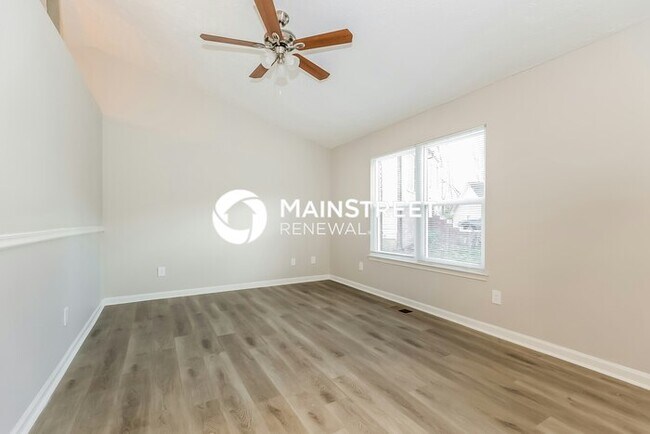 Foto del edificio - 4 Bedroom Pet-Friendly Home in Antioch, TN with Main Street Renewal
