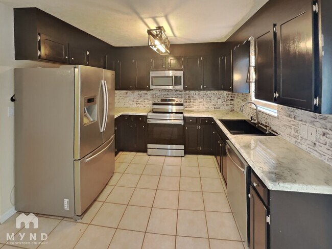 Foto del edificio - 110 Hyde Ln