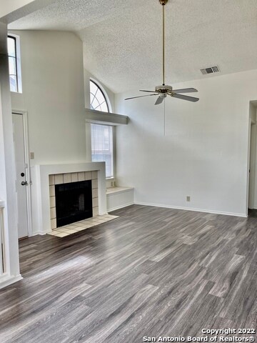 Building Photo - 9704 Valley Crest