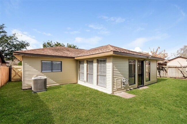 Building Photo - 1522 Leadenhall Cir