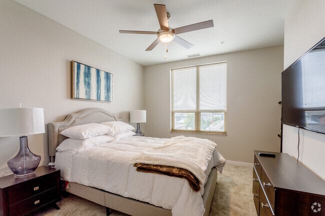 2BR, 2BA - 1,035SF - Overture Central Park 55+ Active Adult Apartment Homes
