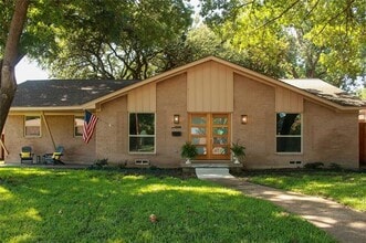 Building Photo - 10606 Royalwood Dr