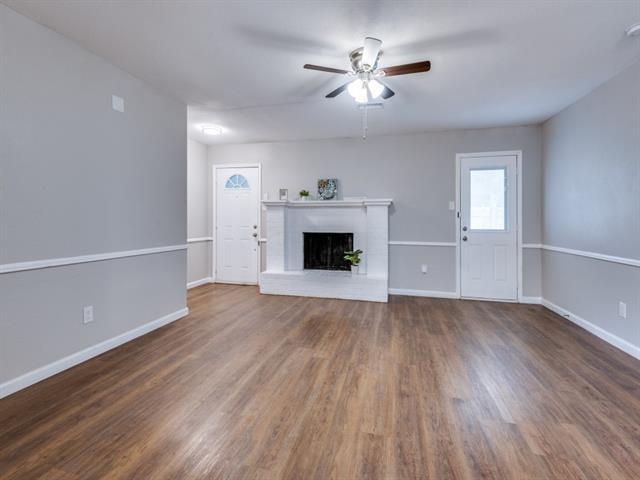 Foto del edificio - 7804 Pebblebrook Dr