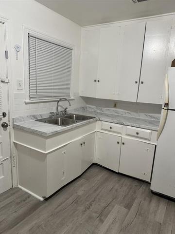 Foto del edificio - 3203 Bertrand Ave