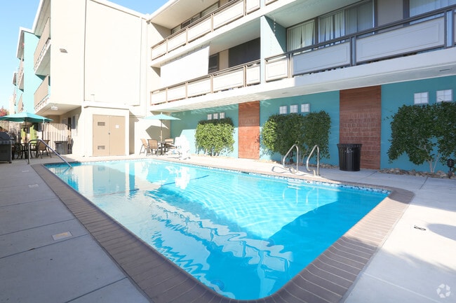 Pool - Mosaic Apartments