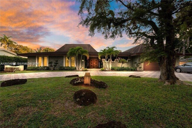 Building Photo - 5860 SW 8th St