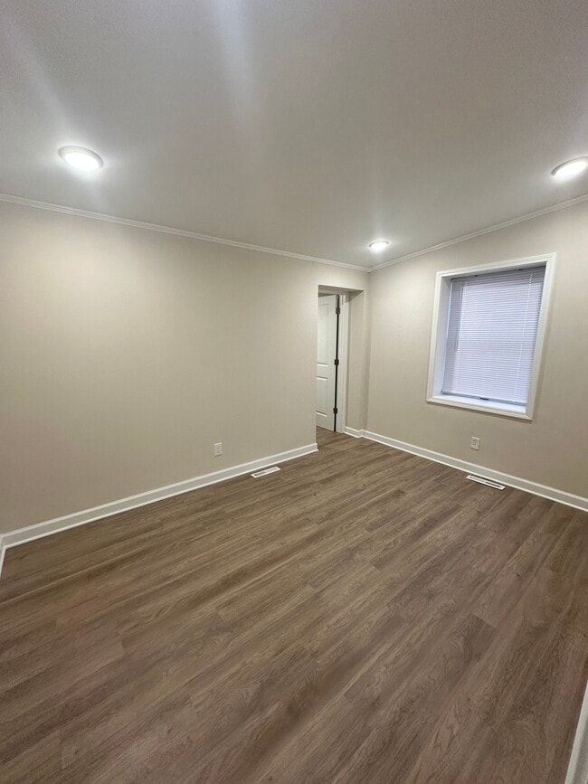 Bedroom 1 W/ Walk in Closet - 437 Franklin St