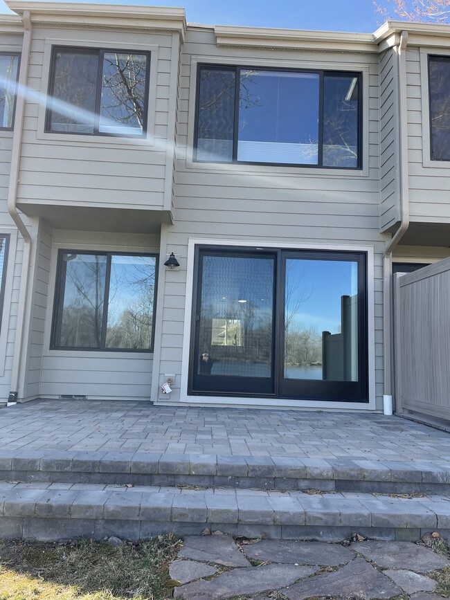 Huge back deck - 1947 S Teal Ln