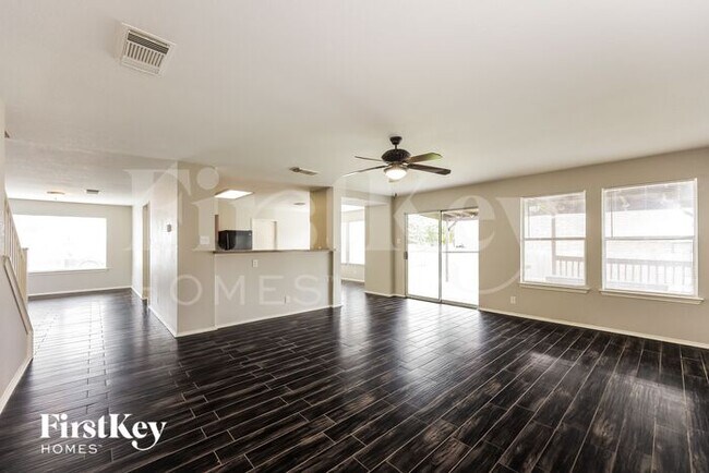 Foto del edificio - 11710 Ripplewood