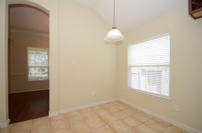 Foto del edificio - 23207 Dewflower Dr