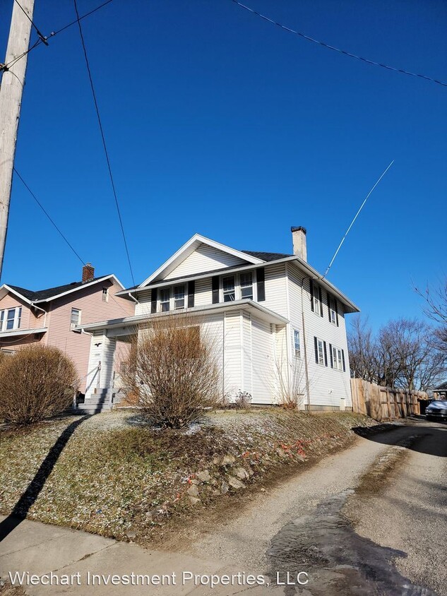 Primary Photo - 4 br, 2 bath House - 1008 Faurot Ave