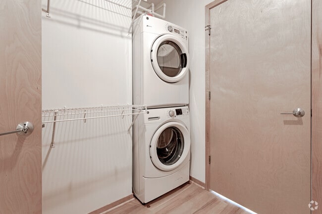 1BR, 1BA Den - Plan N - Lyndy Apartments