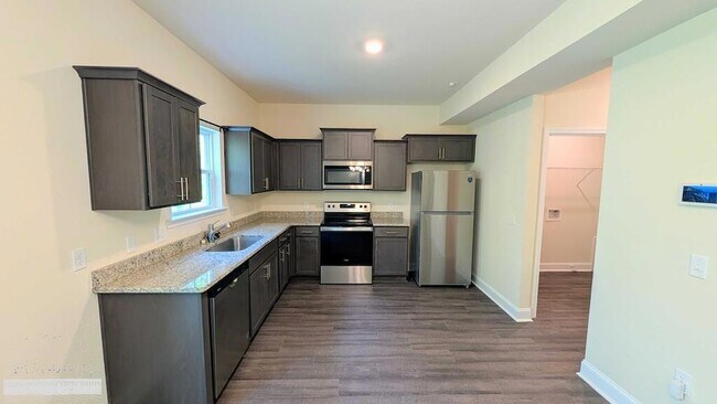 Foto del edificio - 708 Mill Creek Cir