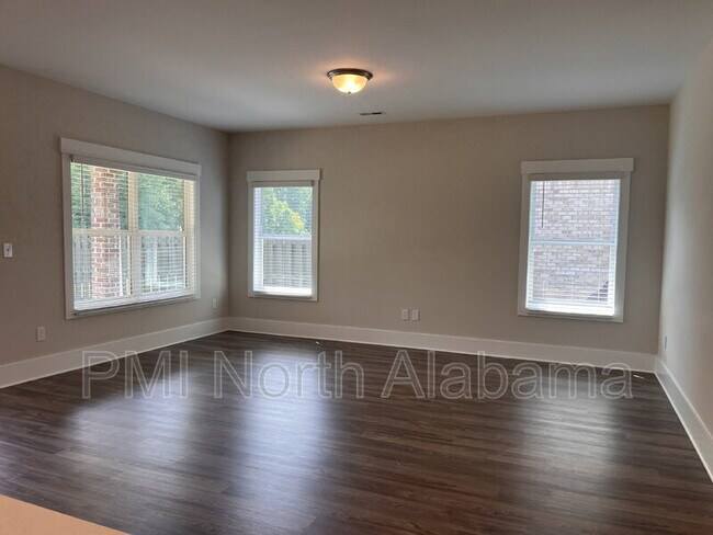 Building Photo - 29458 Canoe Cir NW