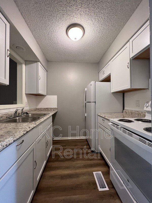 Building Photo - 1255 Petzold Dr
