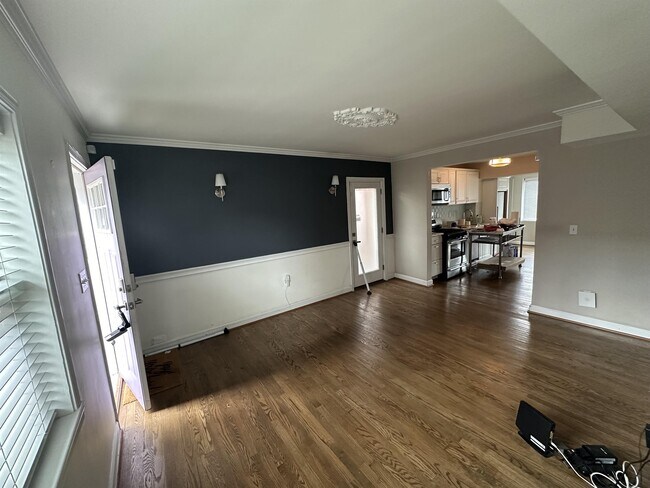 Foto del edificio - 128 35th St NE