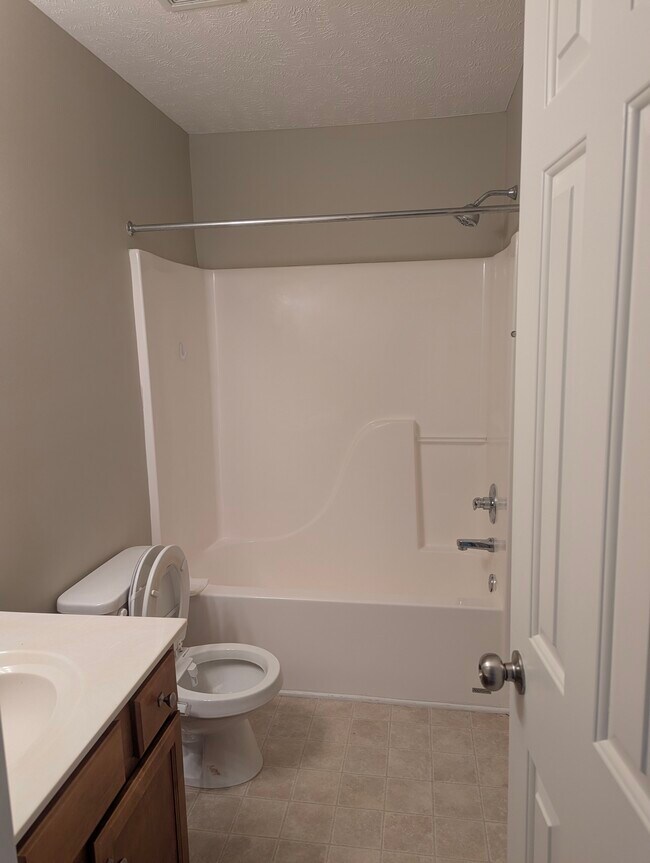 Baño - 2480 Oak Hill Dr