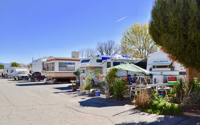 Building Photo - Hemet Valley Travel Trailer Park