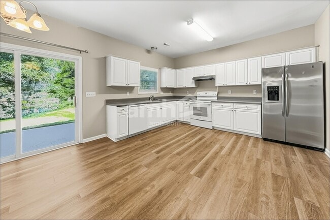 Building Photo - 218 Spinel Ln