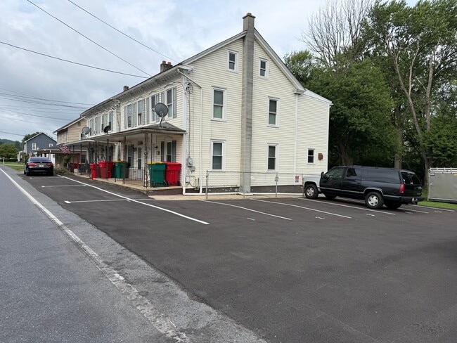 Photo - 749 Fritztown Rd (Sinking Spring, PA) House