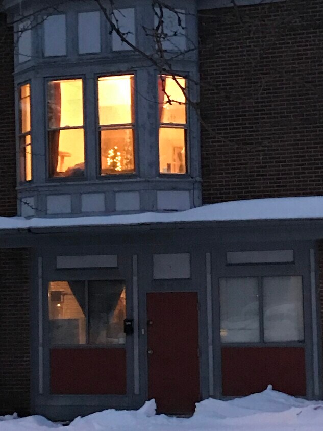 Foto principal - 2213 5th Ave