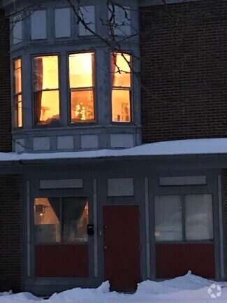 Building Photo - 2213 5th Ave