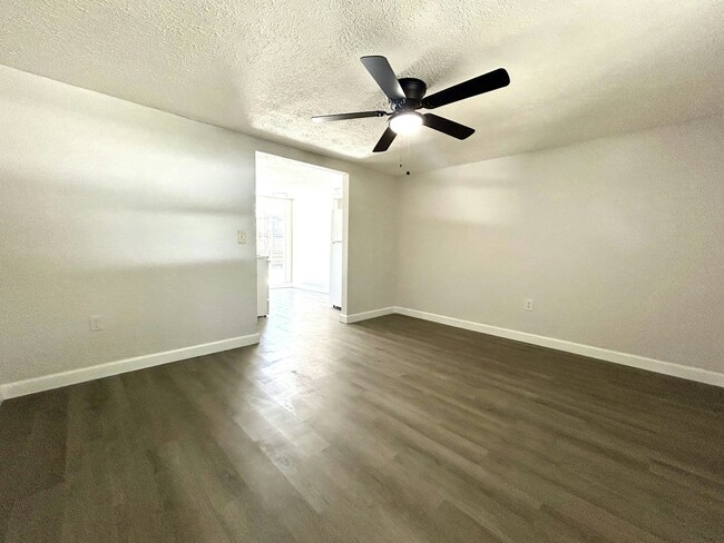 Building Photo - 8220 Krag Dr