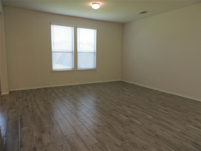 Building Photo - 241 Cascata Way