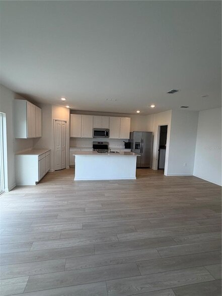 Building Photo - 6204 BOTTICELLA Blvd