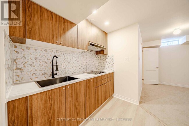 Photo du bâtiment - 2057 Horace Duncan Cres