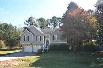 Building Photo - 79 Viola Dr