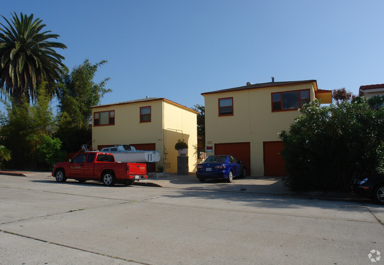 Foto del edificio - 2918-2928 Upshur St