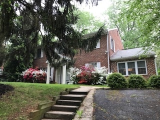 Building Photo - 10805 Pearson St