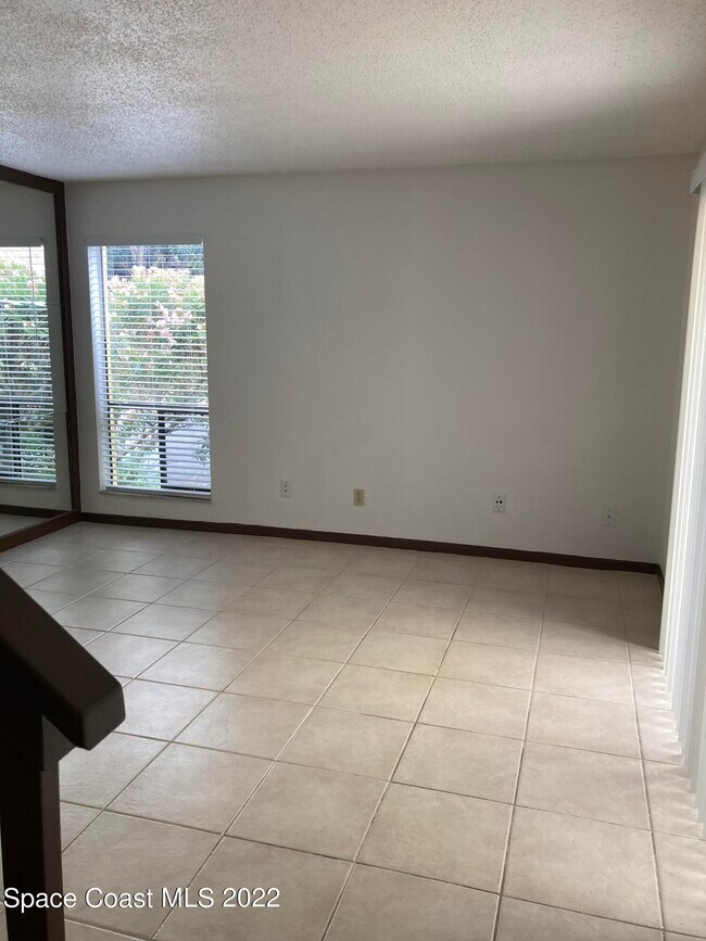 Building Photo - 119 Coral Way E