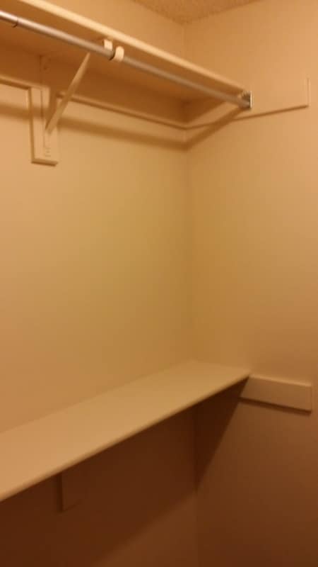 Building Photo - 17000 E Ford Dr